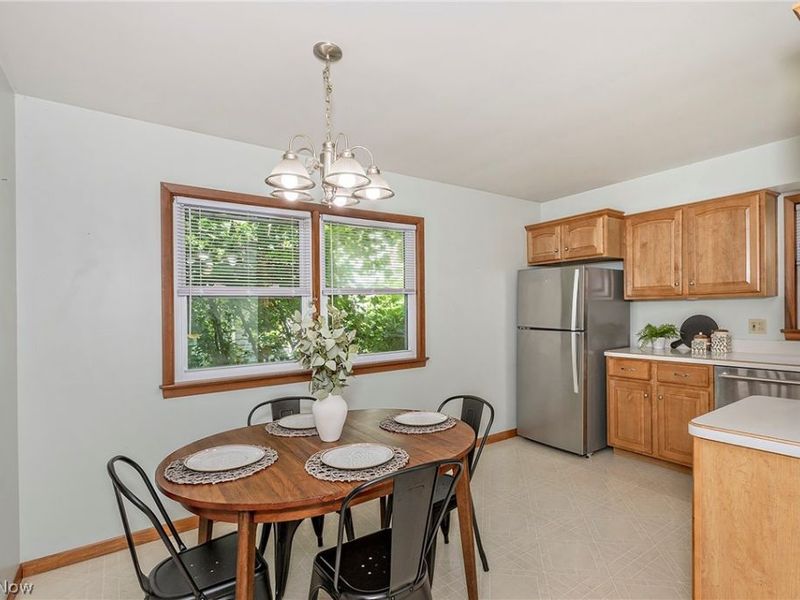 63 Shawondassee Drive, Timberlake, OH 44095 Photo 8