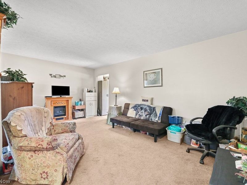 109 Monticello Circle, Elyria, OH 44035 Photo 11