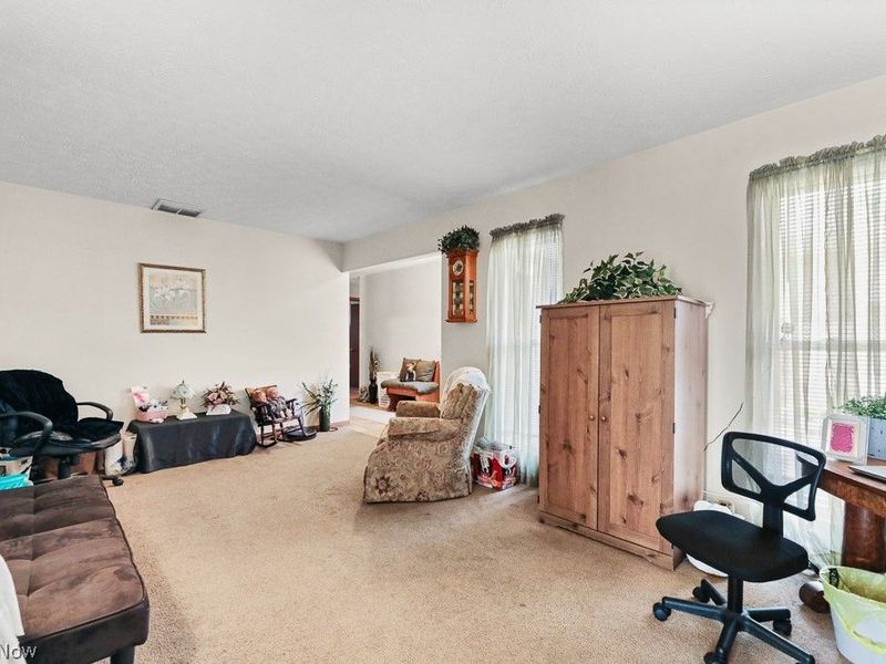 109 Monticello Circle, Elyria, OH 44035 Photo 12