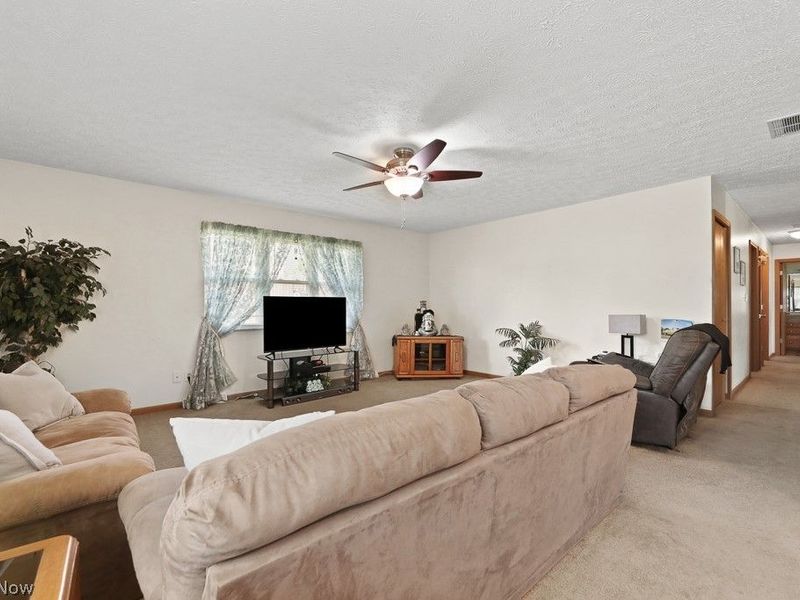 109 Monticello Circle, Elyria, OH 44035 Photo 19