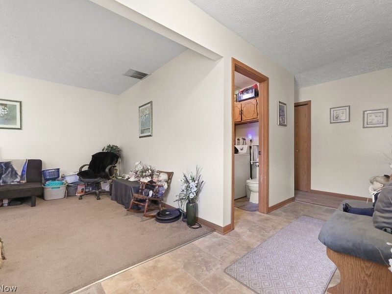 109 Monticello Circle, Elyria, OH 44035 Photo 9