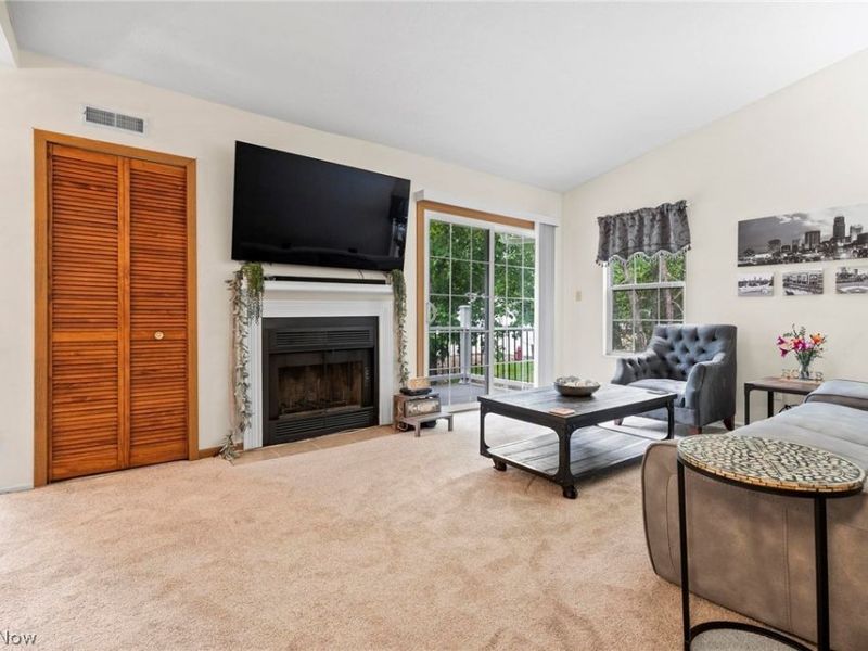 2002 Stoney Run Circle, Broadview Heights, OH 44147 Photo 4