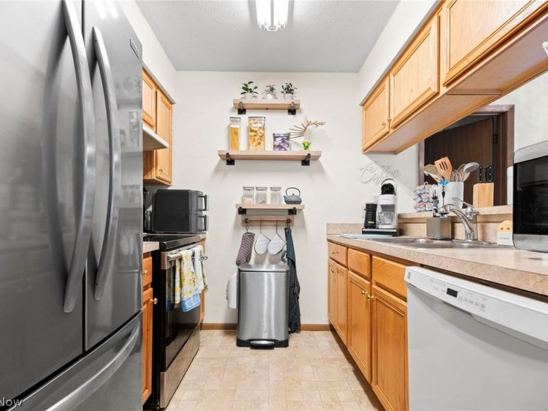 2002 Stoney Run Circle, Broadview Heights, OH 44147 Photo 7