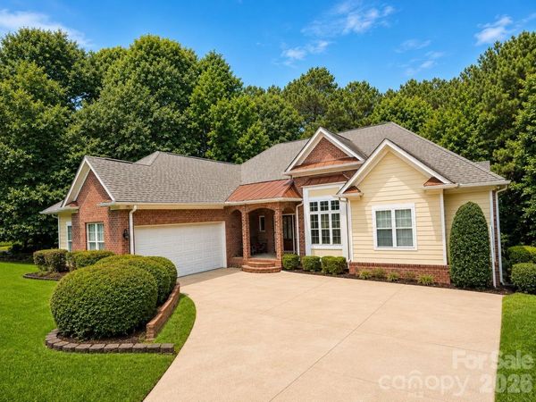 138 Fox Hunt Drive, Mooresville, NC 28117