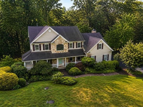 9 COVENTRY LANE, HOPEWELL, NJ 08525