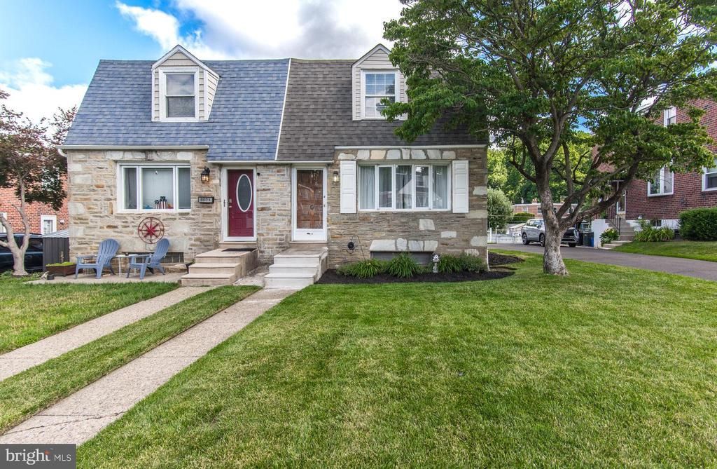8606 Bridle Road, Philadelphia, PA 19115 Main Photo