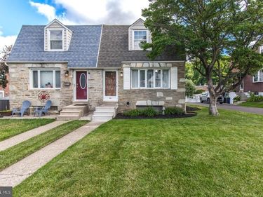 8606 BRIDLE ROAD, PHILADELPHIA, PA 19115