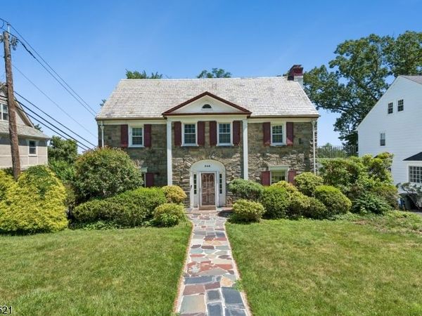 346 Harding Dr, South Orange, NJ 07079