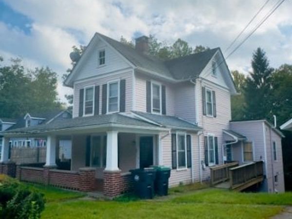 68 Frenchtown Rd, Milford, NJ 08848