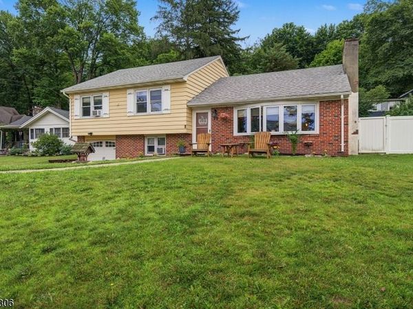 19 Birch Pkwy, Sparta, NJ 07871