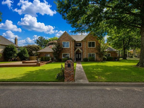 9533 DOGWOOD ESTATES DR, Germantown, TN 38139