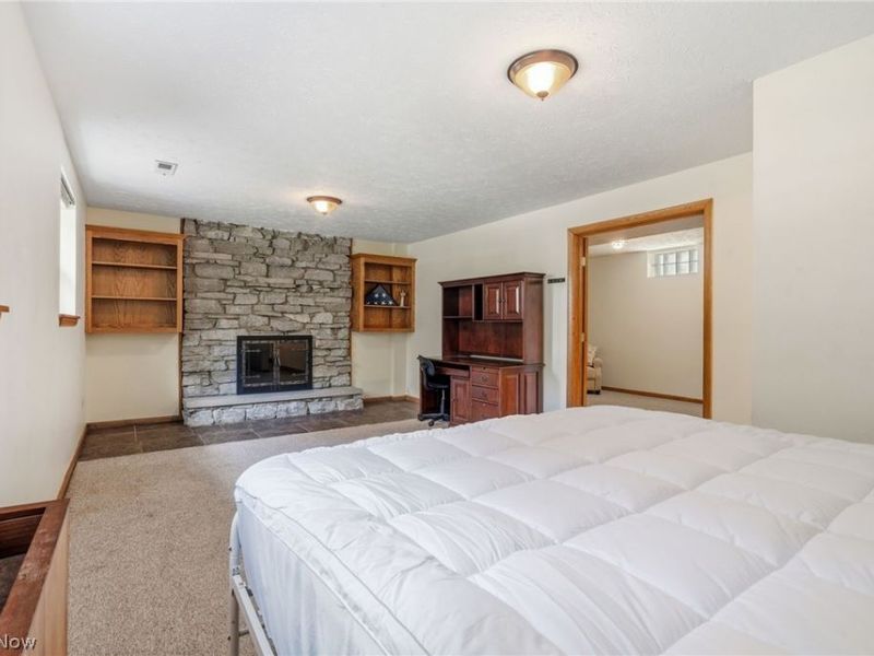 912 S Azalea Boulevard, Barberton, OH 44203 Photo 17