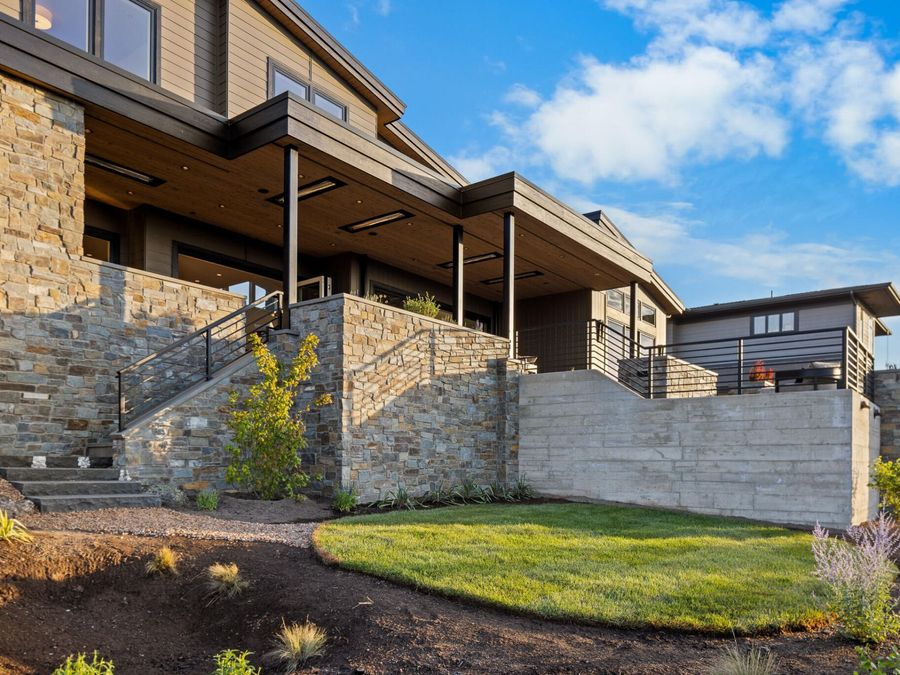 Property Image 100
