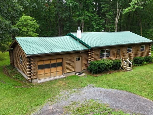 2223 Whispering Pines Lane, Waterloo, NY 13165