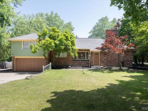 515 N Forest Road, Buffalo, NY 14221