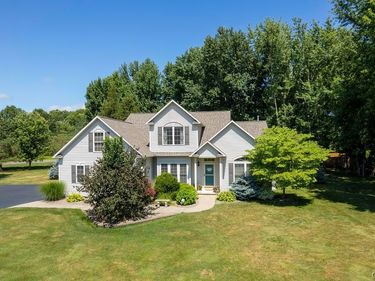4551 Quarry Point Circle, Clay, NY 13041