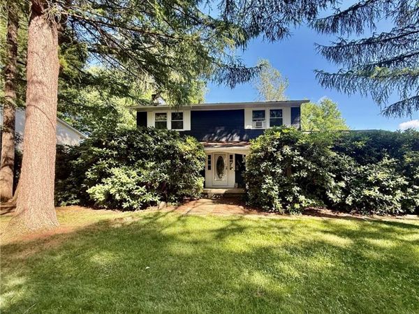 3973 Pawnee Dr Drive, Liverpool, NY 13090