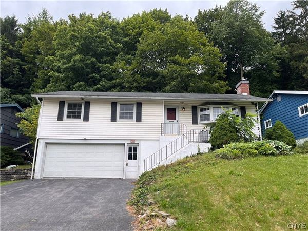 504 Hillsboro Parkway , Syracuse, NY 13214