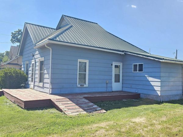 101 E Liberty Street, Exline, IA 52555