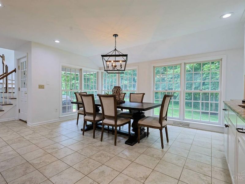 8340 Old Hickory Drive, Indian Hill, OH 45243 Photo 19