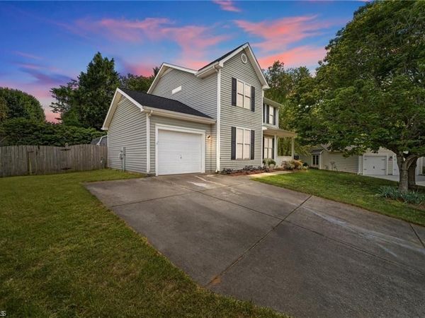 900 Biloxi Avenue , Kernersville, NC 27284