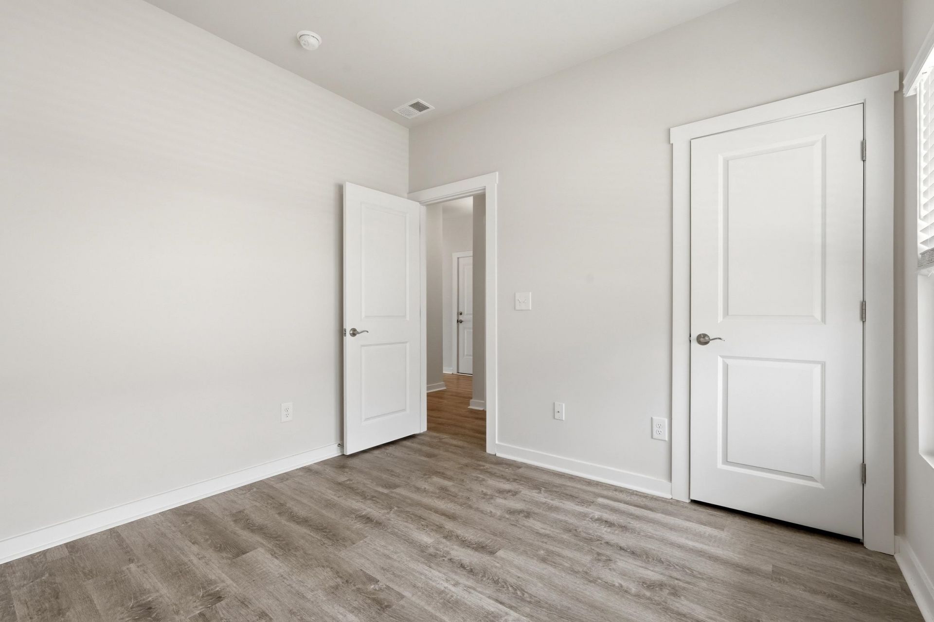 210 Autumn Olive Place  Photo 16