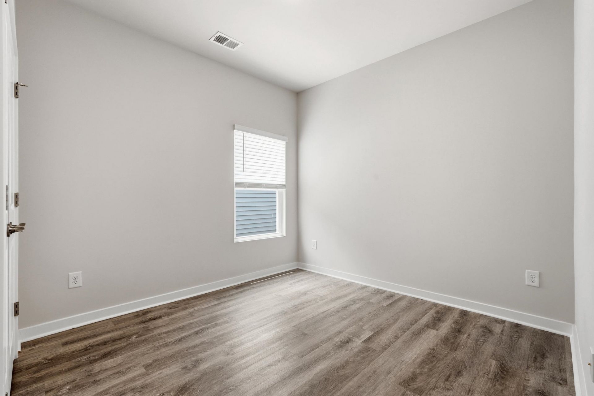 210 Autumn Olive Place  Photo 18