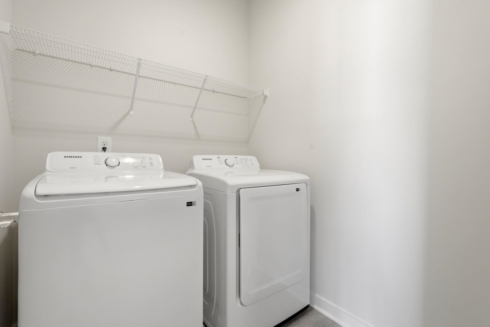 210 Autumn Olive Place  Photo 20