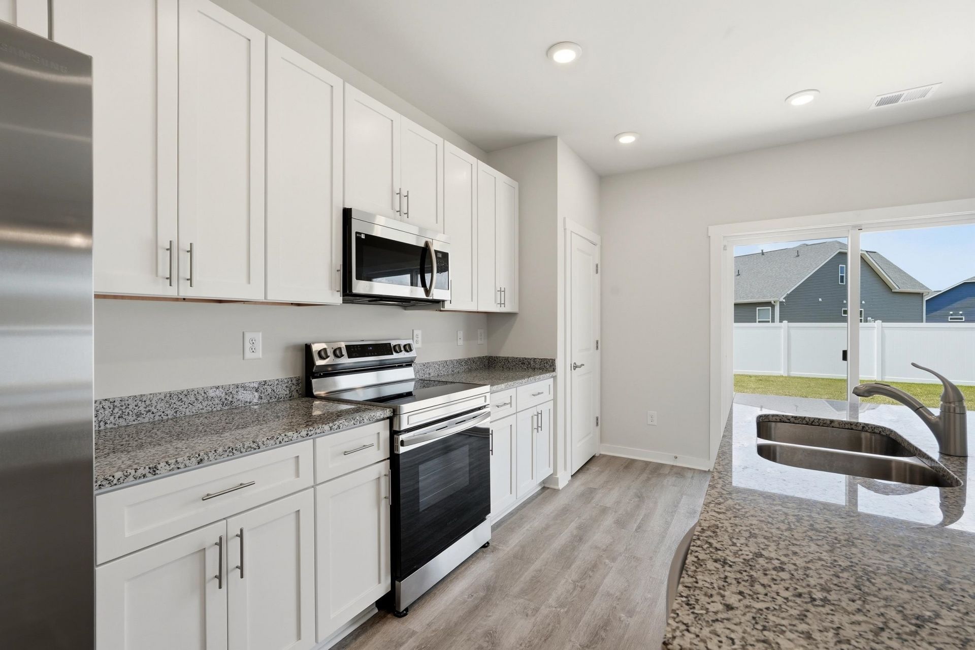 210 Autumn Olive Place  Photo 9