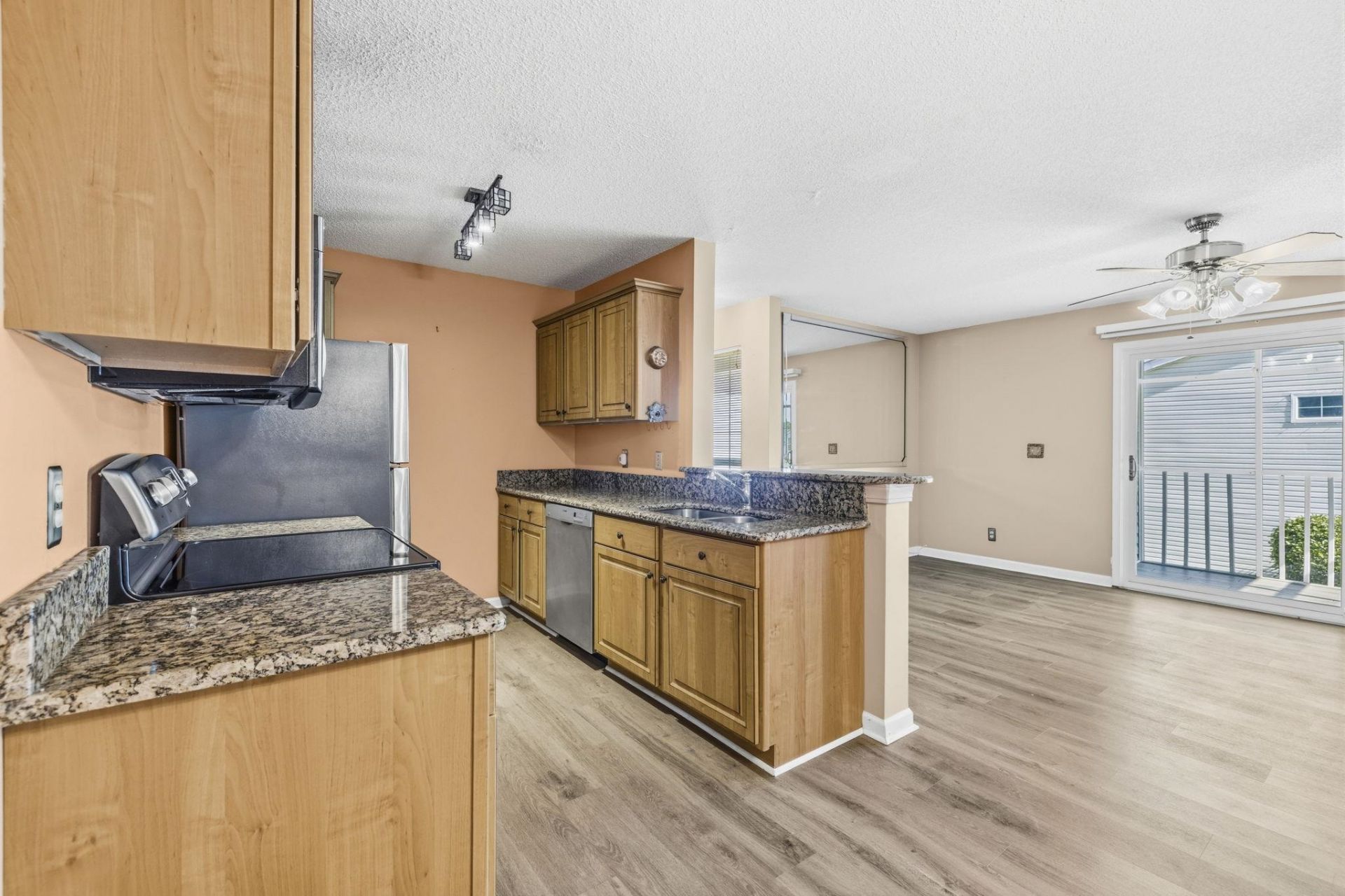 2181 Clearwater Dr.  Photo 11