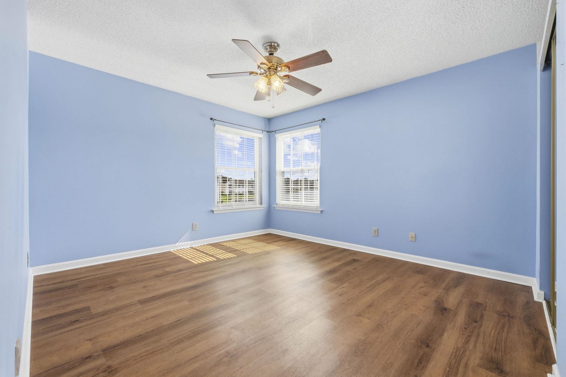 2181 Clearwater Dr.  Photo 13