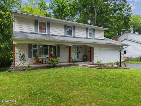 29 Fairway Avenue, Delmar, NY 12054