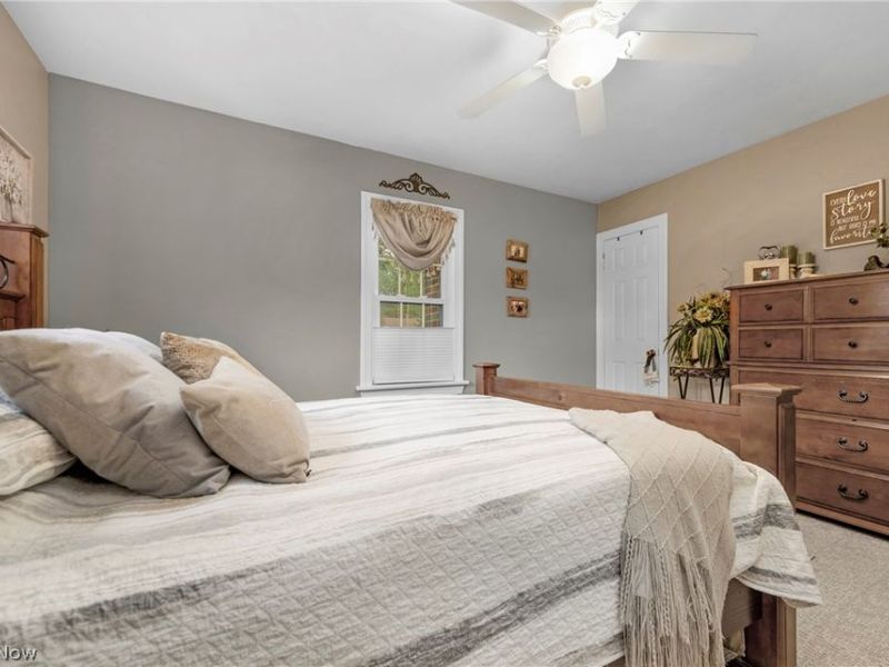 984 Cleveland Avenue, Amherst, OH 44001 Photo 16