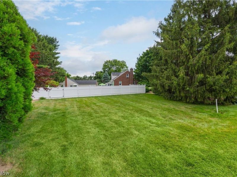 984 Cleveland Avenue, Amherst, OH 44001 Photo 46