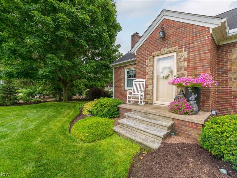 984 Cleveland Avenue, Amherst, OH 44001 Photo 5