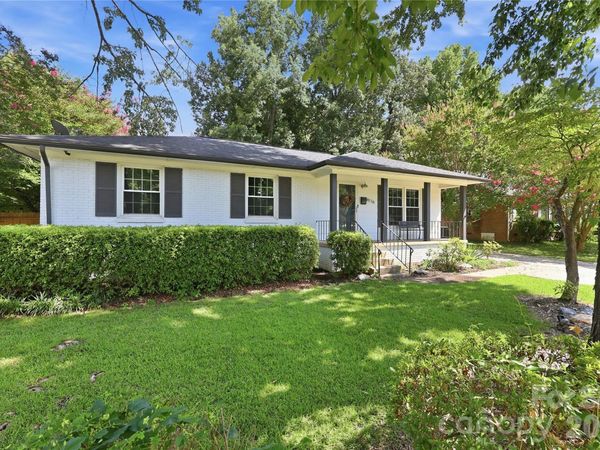 4116 Tipperary Place , Charlotte, NC 28215