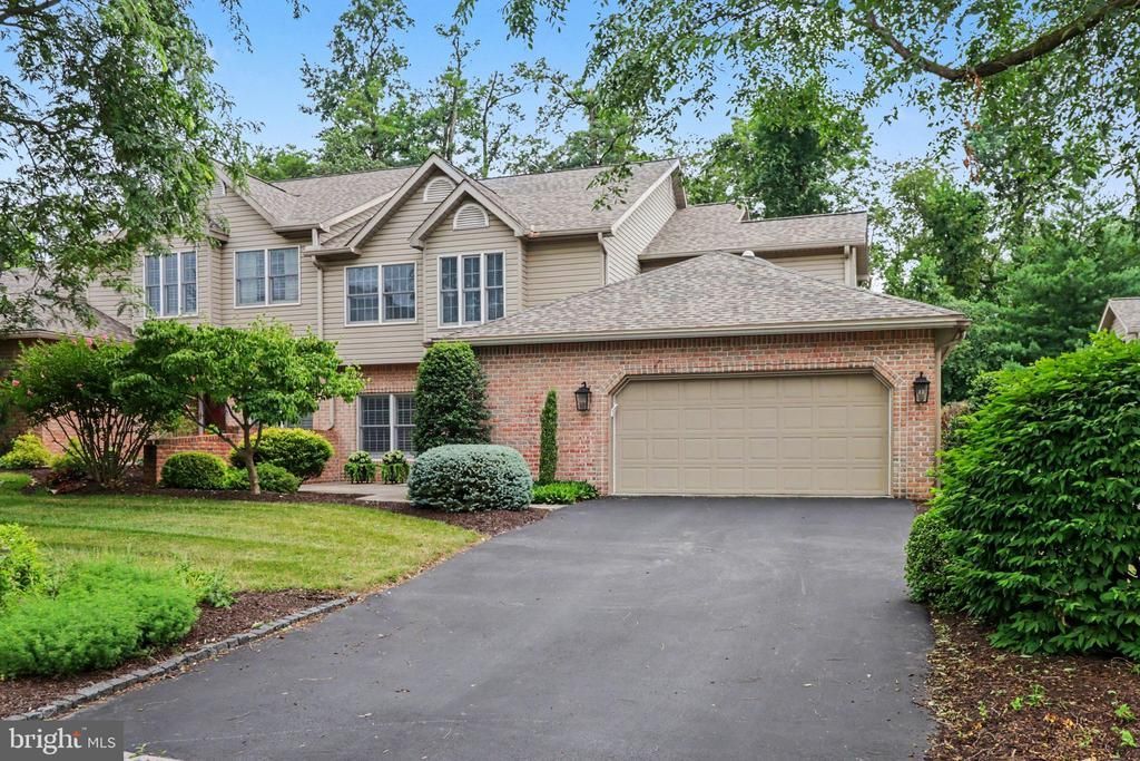 12 CRAIN CIRCLE, LEMOYNE, PA 17043