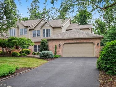 12 CRAIN CIRCLE, LEMOYNE, PA 17043
