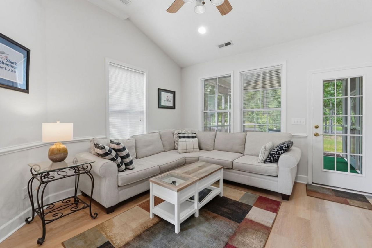 6095 Catalina Dr. Photo 16