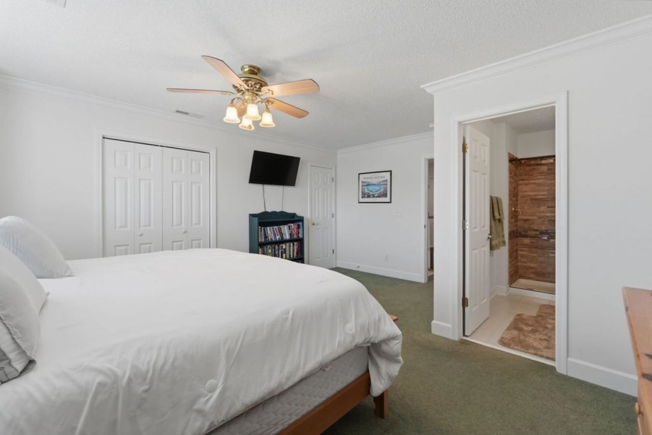 6095 Catalina Dr. Photo 26