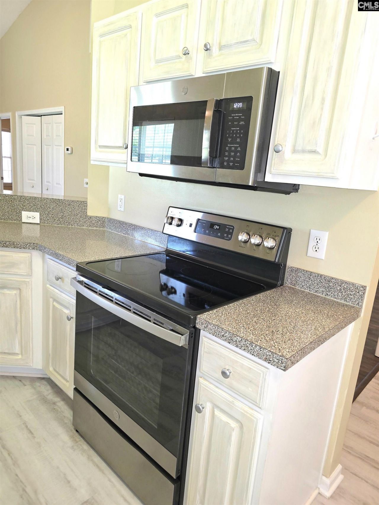 101 Weatherstone Road  Photo 9