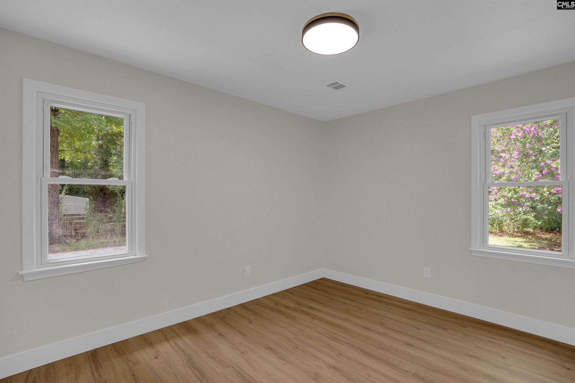 394 Wharfsdale Road Photo 17