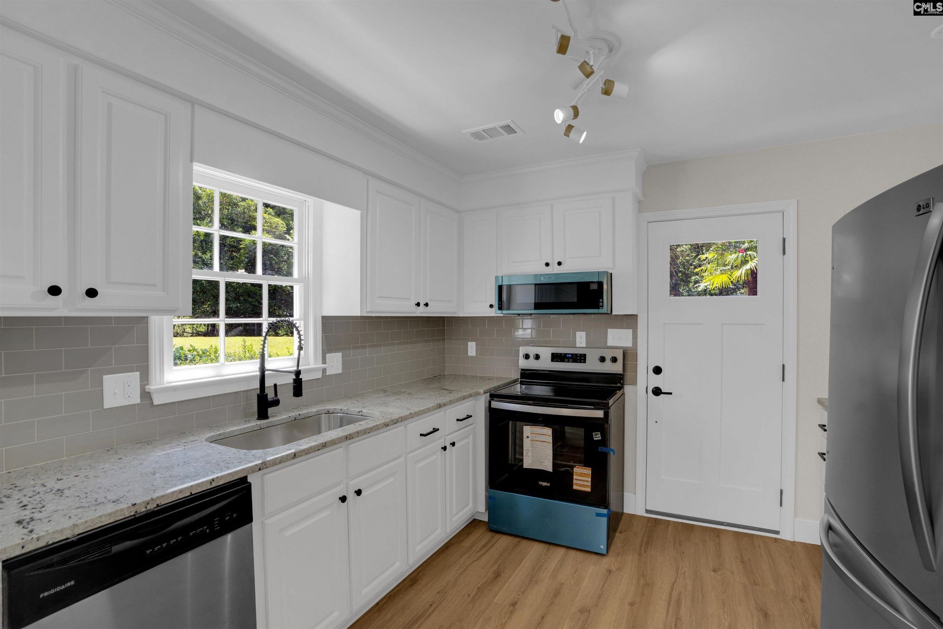 394 Wharfsdale Road Photo 8