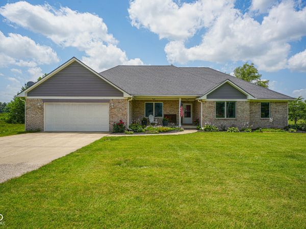4946 S State Road 75, Jamestown, IN 46147