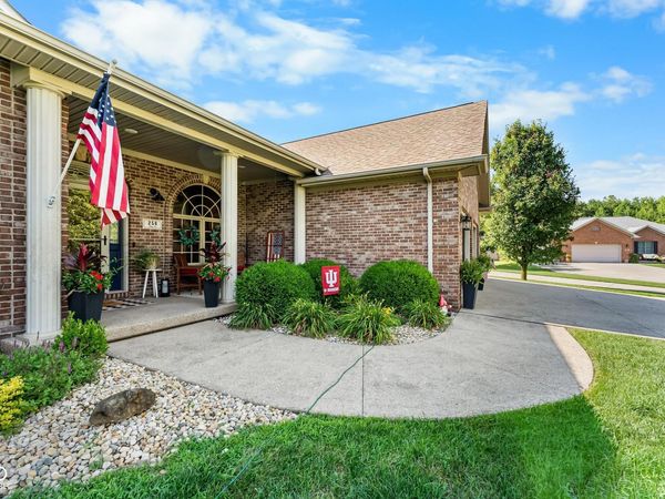 256 Chase Court, Seymour, IN 47274