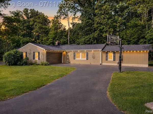 31555 Westlady Drive, Beverly Hills Vlg, MI 48025