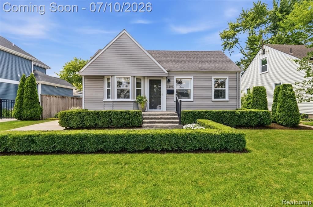 3295 Cumberland Road, Berkley, MI 48072 Main Photo