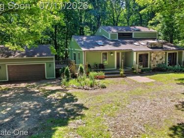 310 S Van Road, Groveland Twp, MI 48442