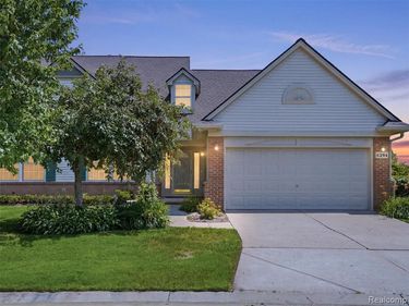 6394 Heron Park Way, Independence Twp, MI 48346