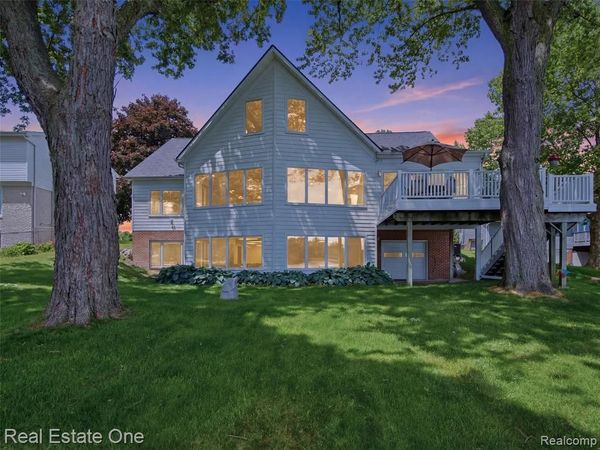 9400 Sashabaw Road, Independence Twp, MI 48348